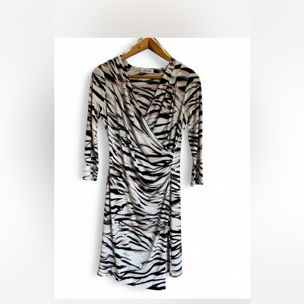 Calvin Klein Black and White V-neck Sheath Dress